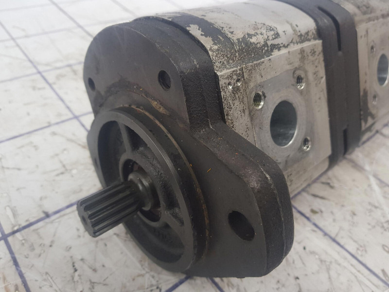 Krupp KMK 4070 three way gear pump - Bomba hidráulica para Grúa: foto 5 Krupp KMK 4070 three way gear pump - Bomba hidráulica para Grúa: foto 5
