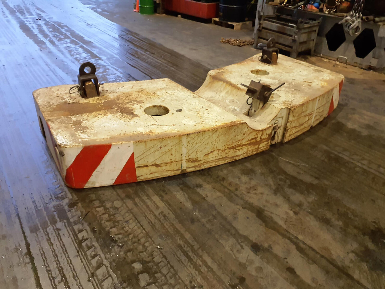 Krupp KMK 4080-5110-5120 counterweight 5,8 ton - Contrapeso para Autogrúa: foto 1 Krupp KMK 4080-5110-5120 counterweight 5,8 ton - Contrapeso para Autogrúa: foto 1