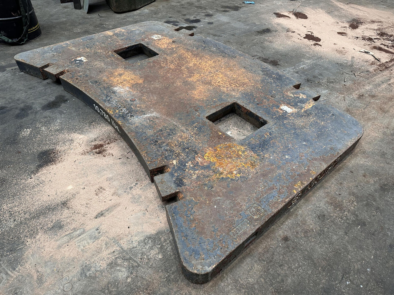 Krupp KMK 5160 counterweight 4,9 ton - Contrapeso para Autogrúa: foto 1 Krupp KMK 5160 counterweight 4,9 ton - Contrapeso para Autogrúa: foto 1