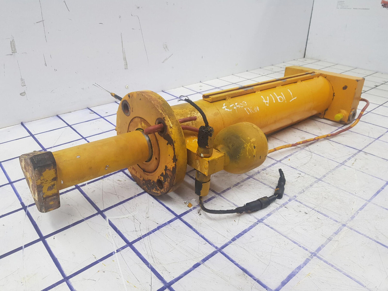 Liebherr LTM 1050-1 ballast extension ram - Cilindro hidráulico para Autogrúa: foto 4 Liebherr LTM 1050-1 ballast extension ram - Cilindro hidráulico para Autogrúa: foto 4