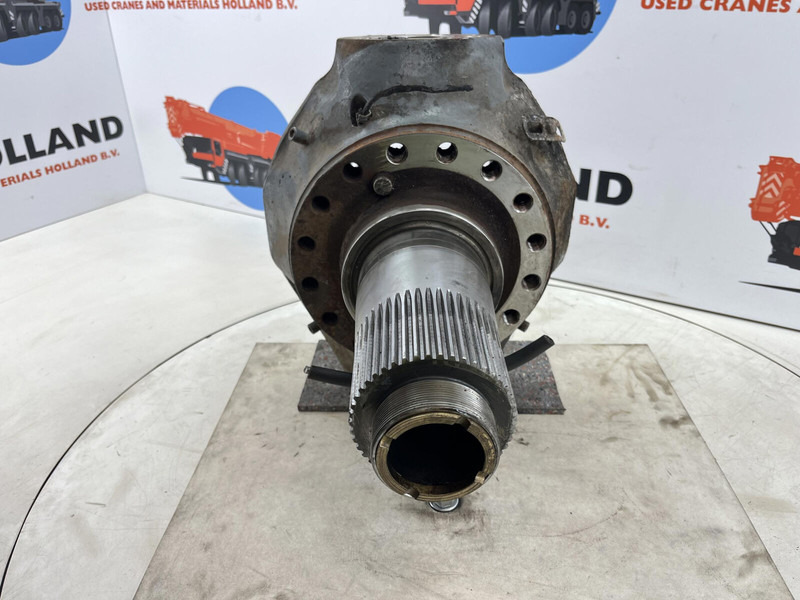 Liebherr LTM 1070-4.2 Steering knuckle 16 holes axle 3 - Mangueta para Grúa: foto 2 Liebherr LTM 1070-4.2 Steering knuckle 16 holes axle 3 - Mangueta para Grúa: foto 2