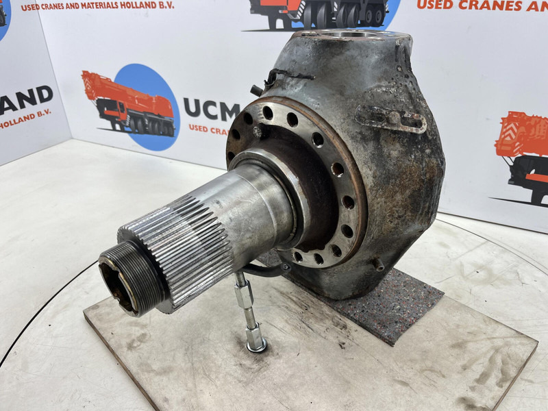 Liebherr LTM 1070-4.2 Steering knuckle 16 holes axle 3 - Mangueta para Grúa: foto 1 Liebherr LTM 1070-4.2 Steering knuckle 16 holes axle 3 - Mangueta para Grúa: foto 1
