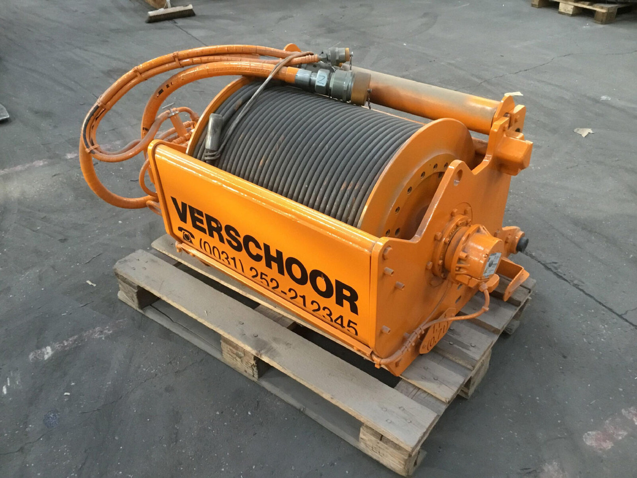 Liebherr LTM 1095-5.1 winch - Cabrestante para Autogrúa: foto 2 Liebherr LTM 1095-5.1 winch - Cabrestante para Autogrúa: foto 2