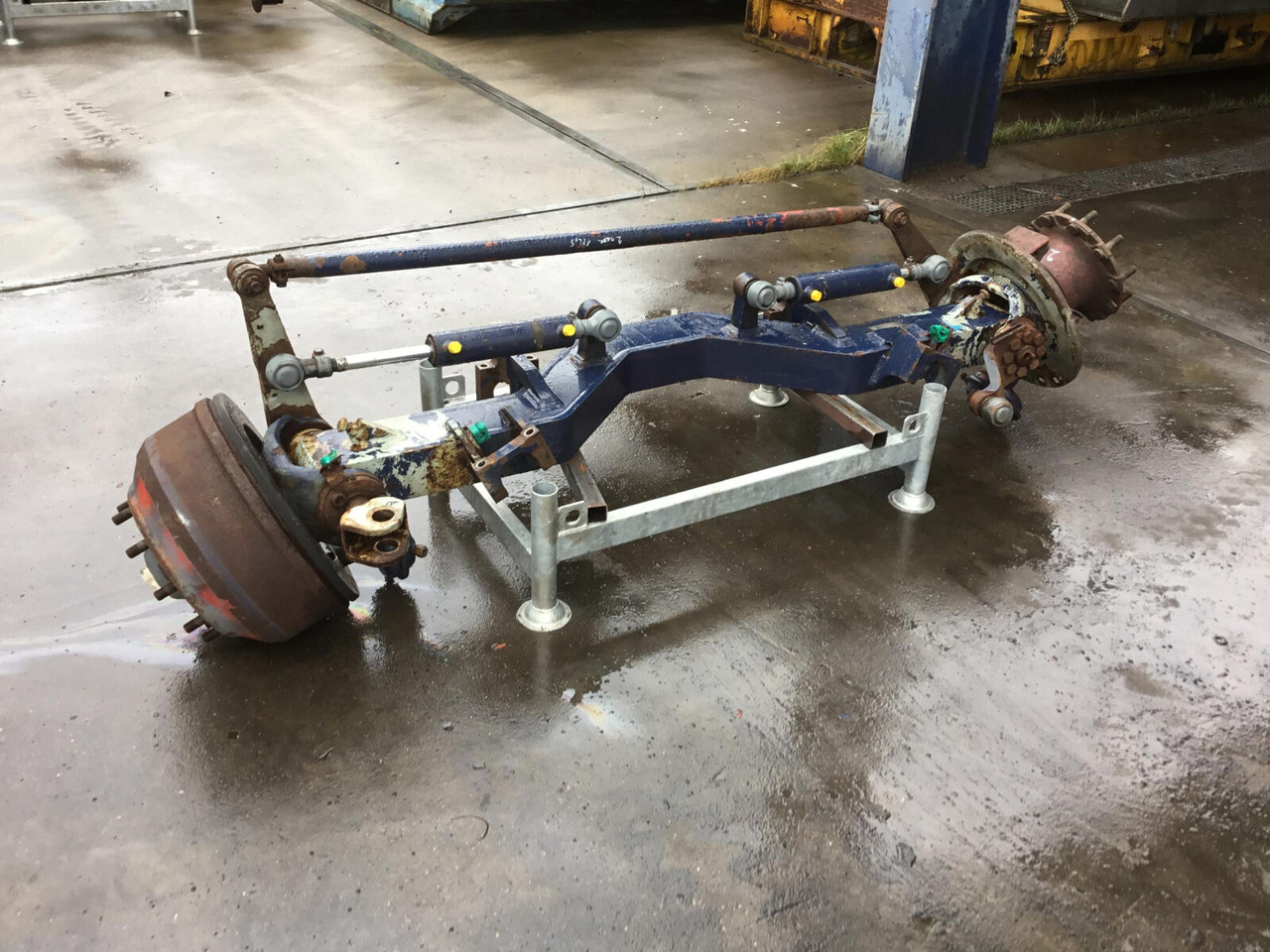 Liebherr LTM 1300 axle 2 - Eje y piezas para Autogrúa: foto 2 Liebherr LTM 1300 axle 2 - Eje y piezas para Autogrúa: foto 2