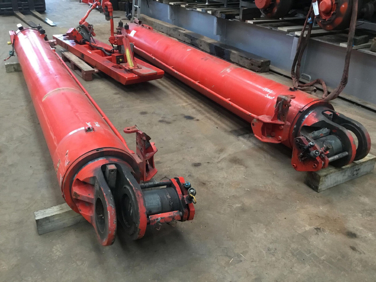 Liebherr LTM 1500-8.1 boom lift cylinder set - Cilindro hidráulico para Autogrúa: foto 2 Liebherr LTM 1500-8.1 boom lift cylinder set - Cilindro hidráulico para Autogrúa: foto 2