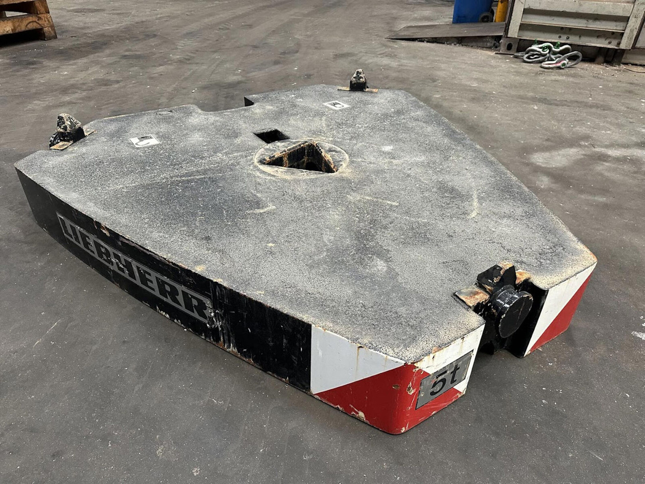 Liebherr LTM /LR counterweight 5T - Contrapeso para Autogrúa: foto 1 Liebherr LTM /LR counterweight 5T - Contrapeso para Autogrúa: foto 1