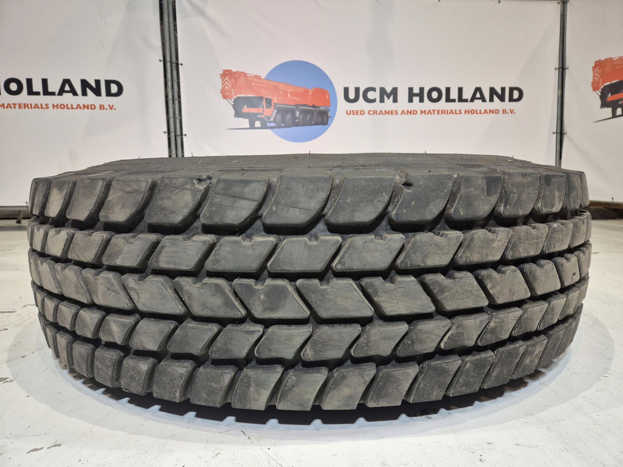 Liebherr Wheel 445/95R25 10 12 1p - Rueda completa: foto 3 Liebherr Wheel 445/95R25 10 12 1p - Rueda completa: foto 3