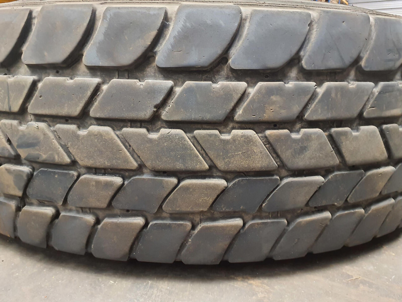 Liebherr Wheel 445/95R25 10 12.3 1p - Rueda completa: foto 3 Liebherr Wheel 445/95R25 10 12.3 1p - Rueda completa: foto 3