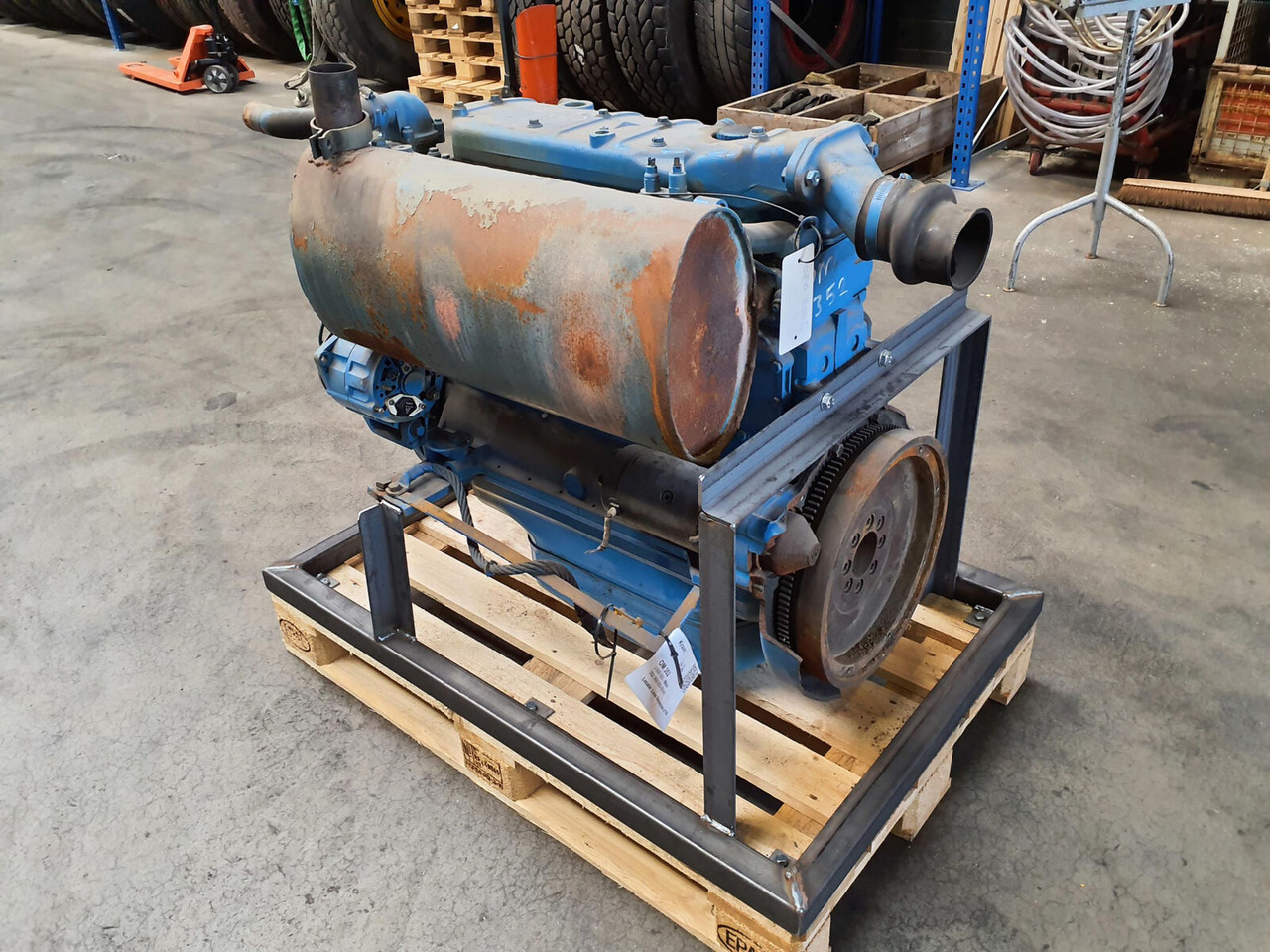 Mercedes-Benz LTM 1070 engine Mercedes OM 352 A - Motor para Autogrúa: foto 2 Mercedes-Benz LTM 1070 engine Mercedes OM 352 A - Motor para Autogrúa: foto 2