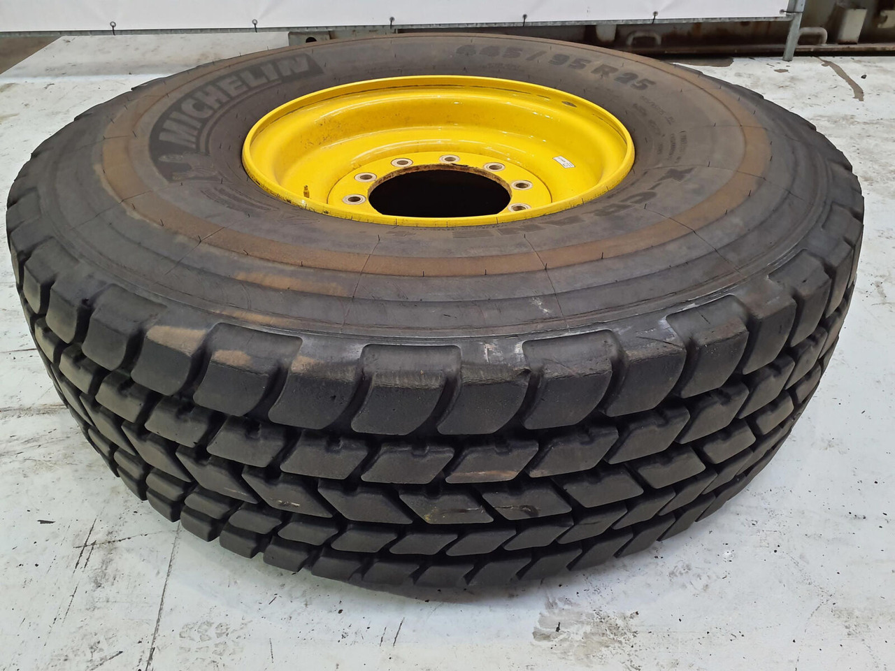 Michelin Wheel 445/95R25 10 12 1p - Rueda completa para Grúa: foto 1 Michelin Wheel 445/95R25 10 12 1p - Rueda completa para Grúa: foto 1