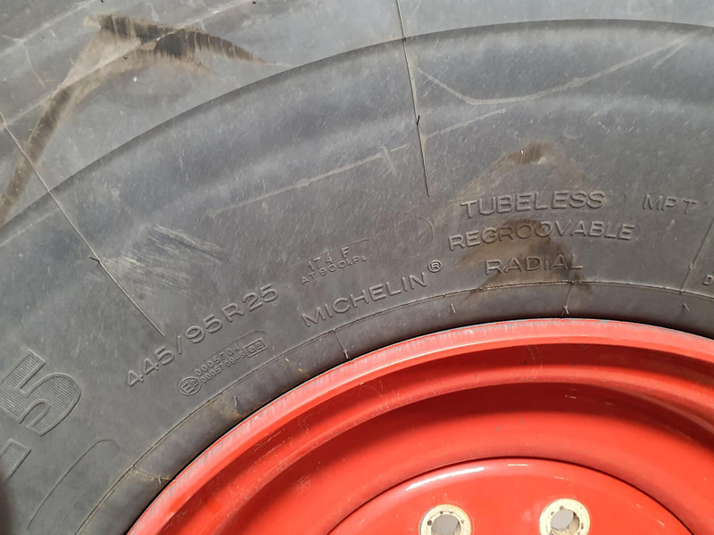 Michelin Wheel 445/95R25 10 12 1p - Neumáticos y llantas para Grúa: foto 5 Michelin Wheel 445/95R25 10 12 1p - Neumáticos y llantas para Grúa: foto 5