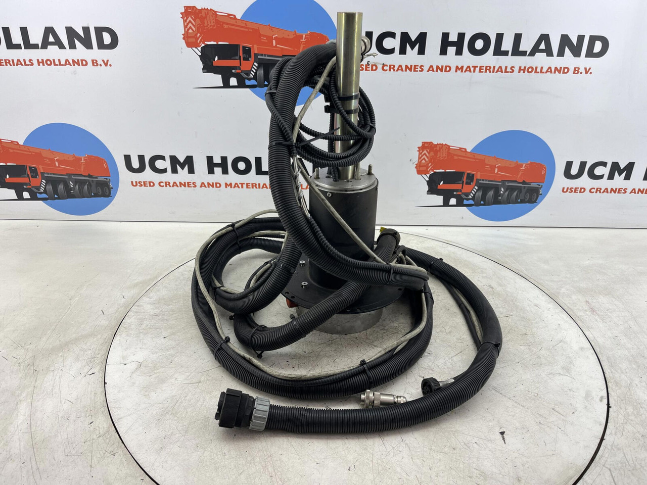 Terex AC slip ring assy - Recambio para Grúa: foto 1 Terex AC slip ring assy - Recambio para Grúa: foto 1