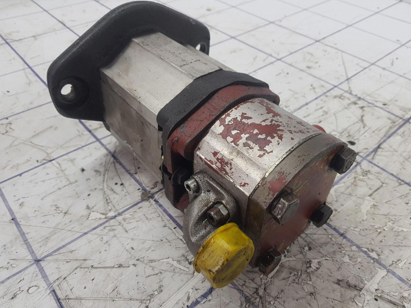 Rexroth Rexroth dual gear pump - Bomba hidráulica para Grúa: foto 3 Rexroth Rexroth dual gear pump - Bomba hidráulica para Grúa: foto 3