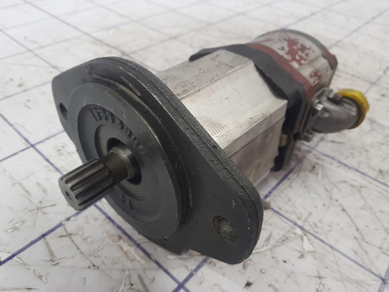 Rexroth Rexroth dual gear pump - Bomba hidráulica para Grúa: foto 2 Rexroth Rexroth dual gear pump - Bomba hidráulica para Grúa: foto 2