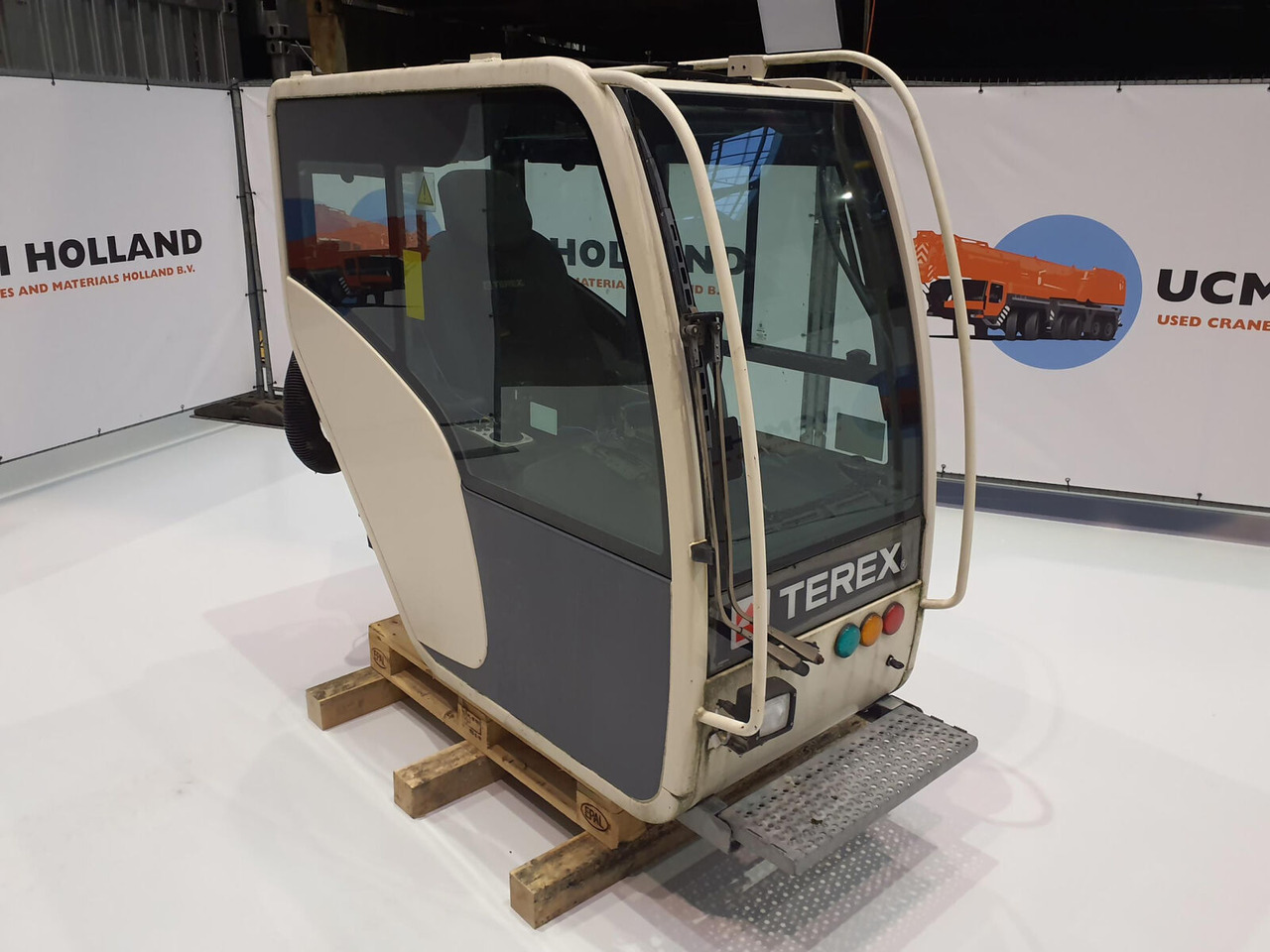 Terex challenger upper cabin - Cabina para Grúa torre: foto 1 Terex challenger upper cabin - Cabina para Grúa torre: foto 1