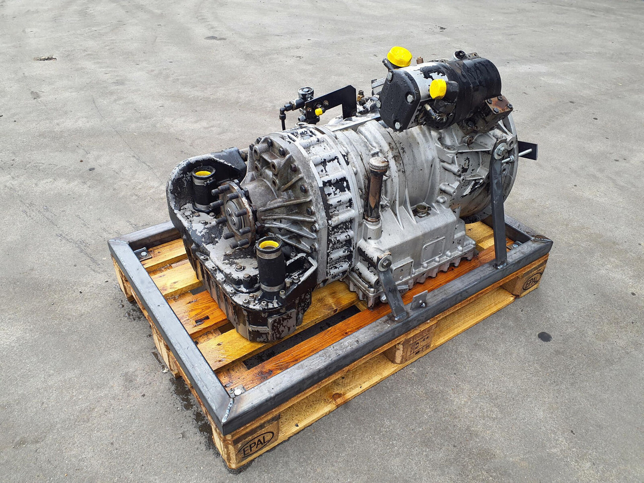 ZF LTM 1060 gearbox ZF 6HP-600 - Caja de cambios para Autogrúa: foto 3 ZF LTM 1060 gearbox ZF 6HP-600 - Caja de cambios para Autogrúa: foto 3