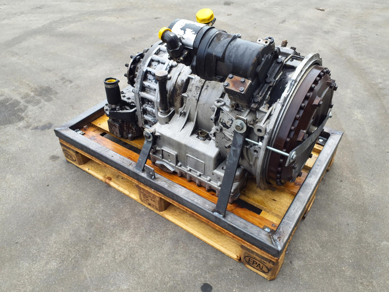 ZF LTM 1060 gearbox ZF 6HP-600 - Caja de cambios para Autogrúa: foto 4 ZF LTM 1060 gearbox ZF 6HP-600 - Caja de cambios para Autogrúa: foto 4