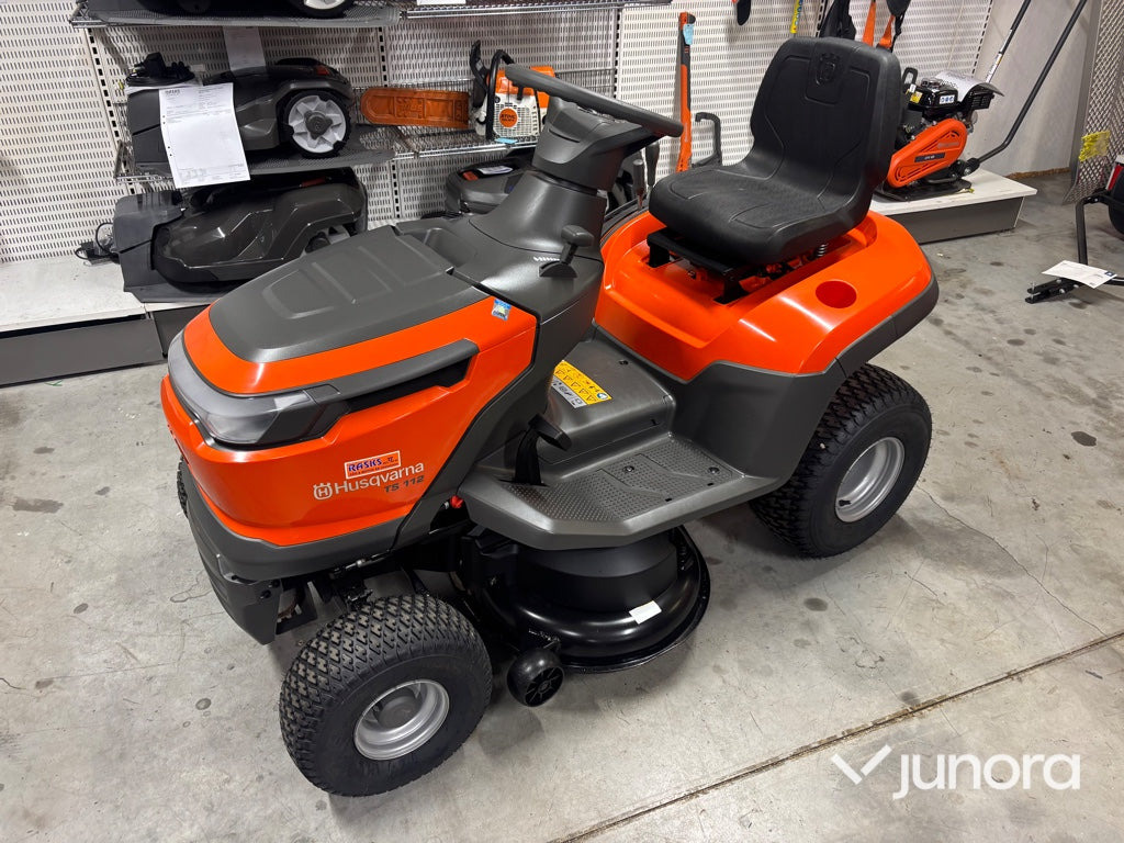 Åkgräsklippare - Husqvarna TS112 - Cortacésped: foto 1 Åkgräsklippare - Husqvarna TS112 - Cortacésped: foto 1