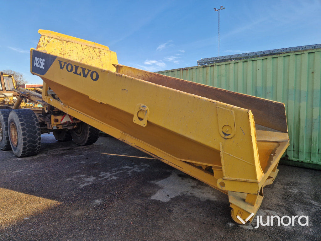 Carrocería basculante Dumperflak - Volvo, A25E, På Lastväxlarram: foto 1