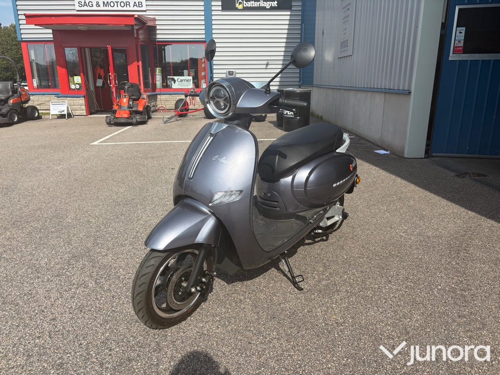 EU-moped - Yadea C-Lucky, NY! - Motocicleta: foto 2 EU-moped - Yadea C-Lucky, NY! - Motocicleta: foto 2
