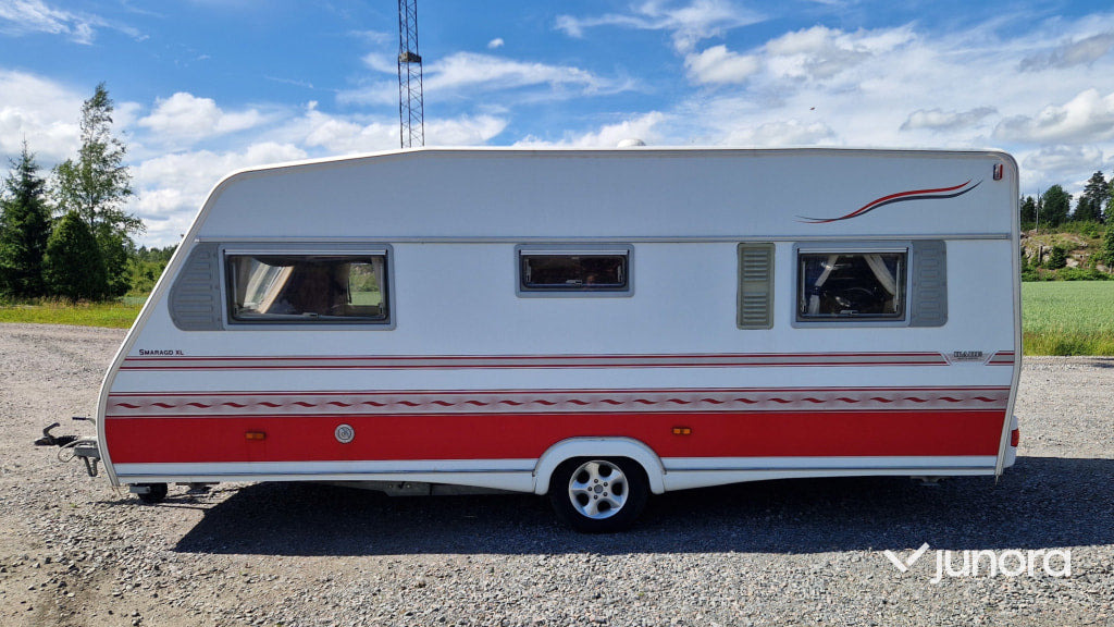 Husvagn Kabe Smaragd XL King Size - Caravana: foto 4 Husvagn Kabe Smaragd XL King Size - Caravana: foto 4