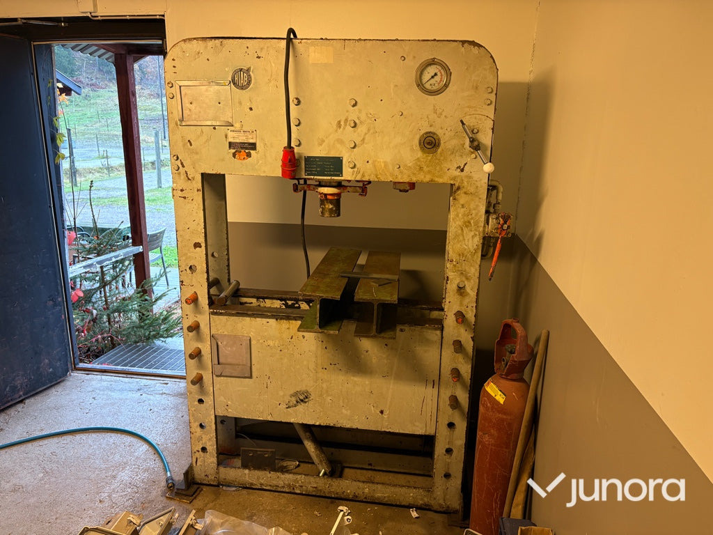 Hydraulpress - Hiab H100E, 100 ton - Máquina para metal: foto 1 Hydraulpress - Hiab H100E, 100 ton - Máquina para metal: foto 1