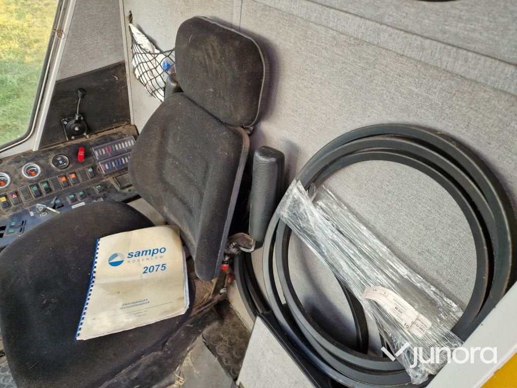 Cosechadora de granos Skördetröska - Sampo Rosenlew, 2075: foto 25 Cosechadora de granos Skördetröska - Sampo Rosenlew, 2075: foto 25