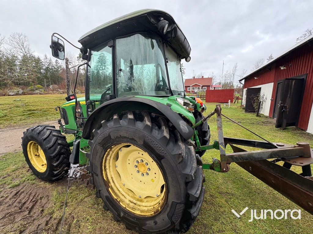 Traktor - John Deere 5820 - Tractor: foto 4 Traktor - John Deere 5820 - Tractor: foto 4