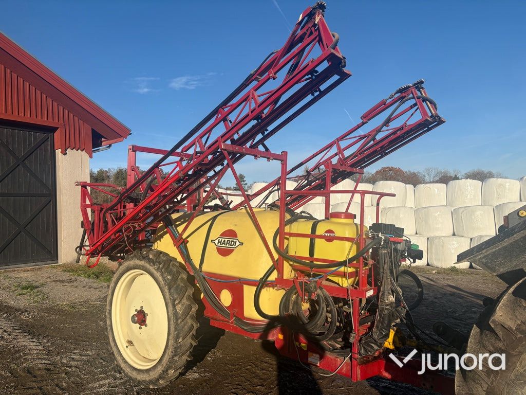 Växtskyddsspruta - Hardi TY1500 - Pulverizador arrastrado: foto 2 Växtskyddsspruta - Hardi TY1500 - Pulverizador arrastrado: foto 2