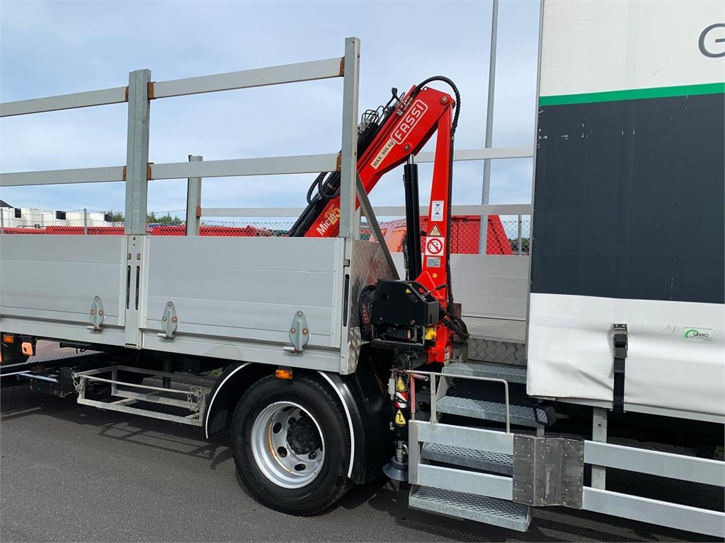 DAF LF210 4x2 FA - Camión grúa: foto 3 DAF LF210 4x2 FA - Camión grúa: foto 3