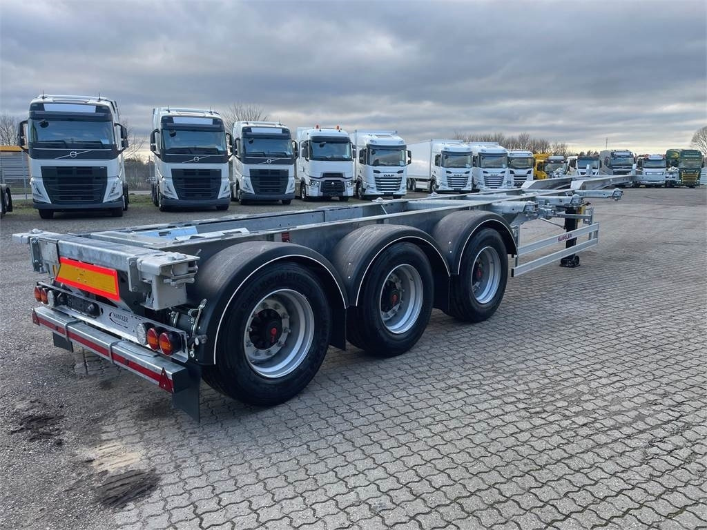 Hangler SDS 430 container chassis - multi låse - ADR - Semirremolque portacontenedore/ Intercambiable: foto 1 Hangler SDS 430 container chassis - multi låse - ADR - Semirremolque portacontenedore/ Intercambiable: foto 1