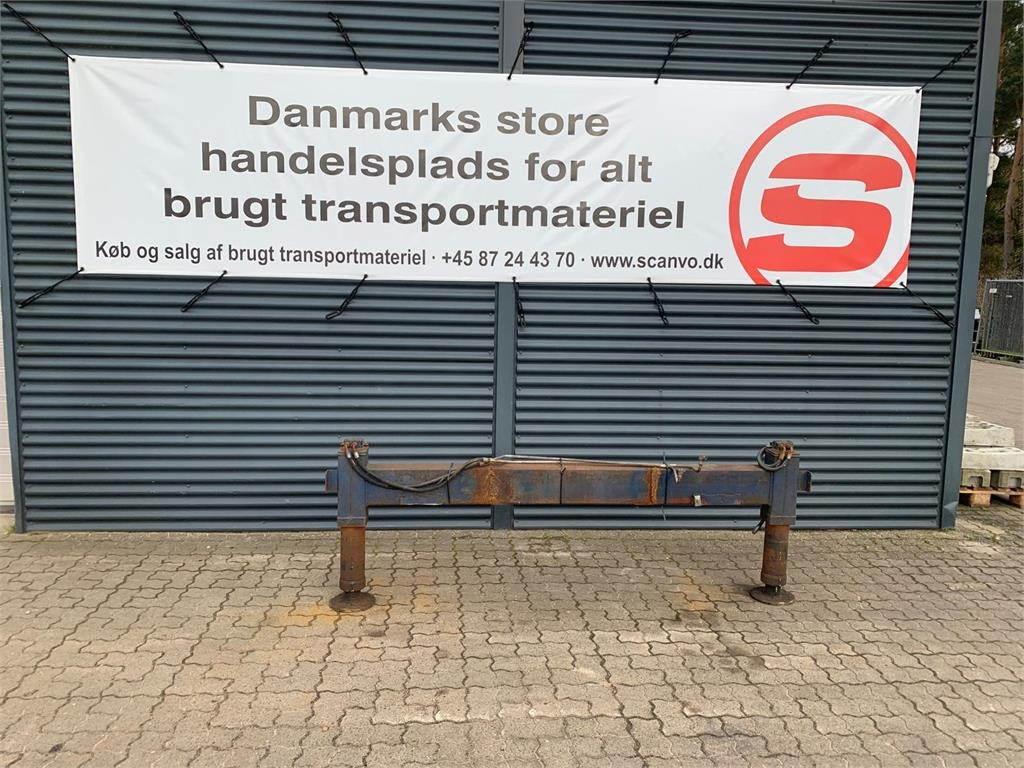 HMF Støttebensbom til kran - Implemento para Maquinaria de construcción: foto 1 HMF Støttebensbom til kran - Implemento para Maquinaria de construcción: foto 1