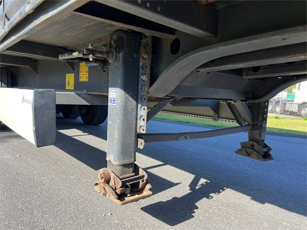 Krone 13,6 mtr - Semirremolque lona: foto 3 Krone 13,6 mtr - Semirremolque lona: foto 3