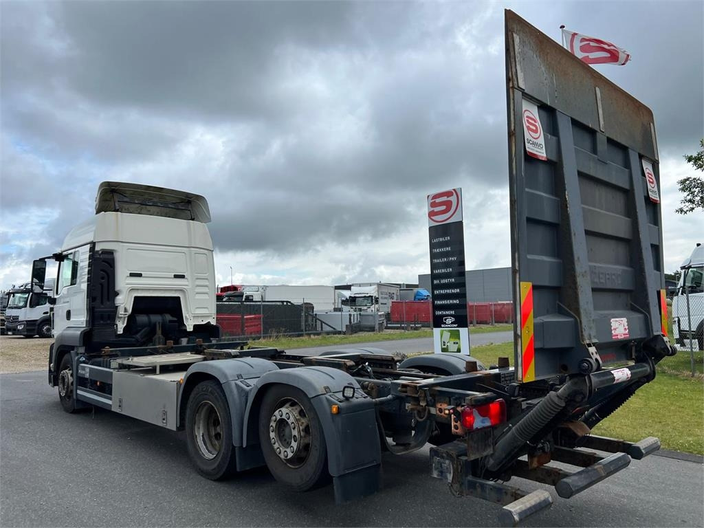 MAN TGS 26-500 6x2-4 LL - Camión portacontenedore/ Intercambiable: foto 2 MAN TGS 26-500 6x2-4 LL - Camión portacontenedore/ Intercambiable: foto 2