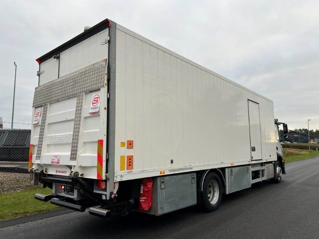 Mercedes-Benz Antos 1824 LnR - Camión caja cerrada: foto 4 Mercedes-Benz Antos 1824 LnR - Camión caja cerrada: foto 4