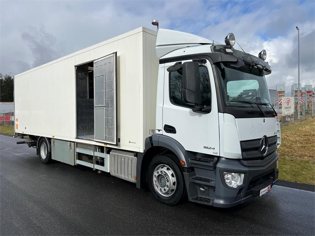 Mercedes-Benz Antos 1824 LnR  - Camión caja cerrada: foto 2 Mercedes-Benz Antos 1824 LnR  - Camión caja cerrada: foto 2