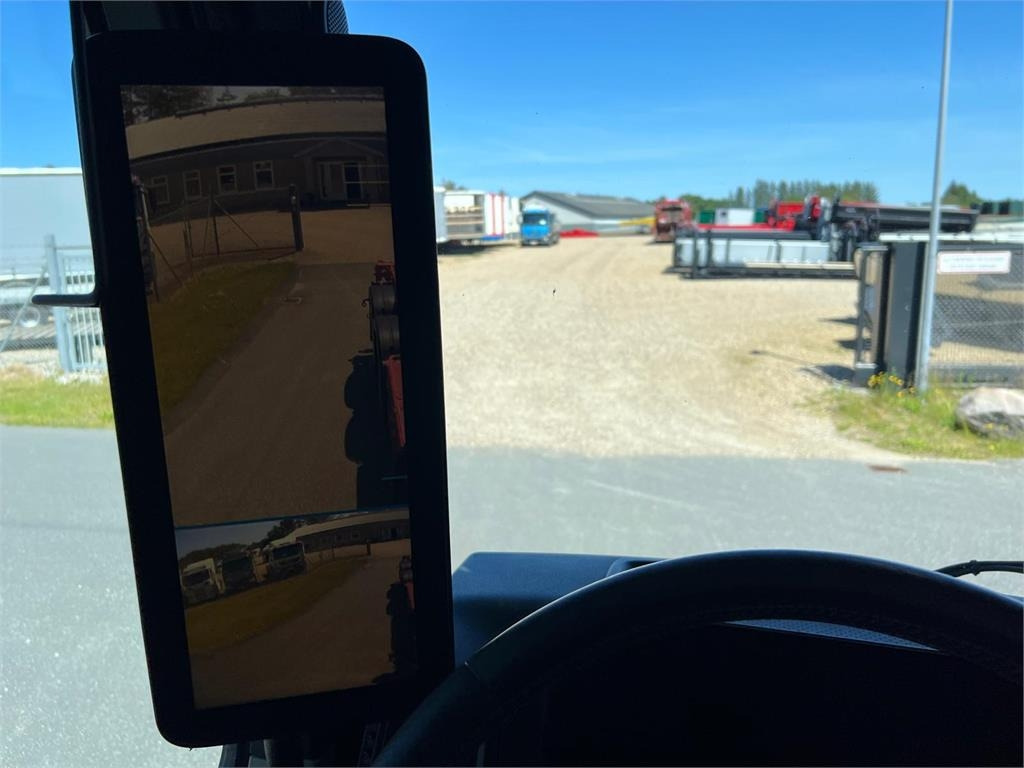 Mercedes-Benz Antos 2545 - HMF 1520K-RCkran  - Camión portacontenedor de cadenas: foto 5 Mercedes-Benz Antos 2545 - HMF 1520K-RCkran  - Camión portacontenedor de cadenas: foto 5