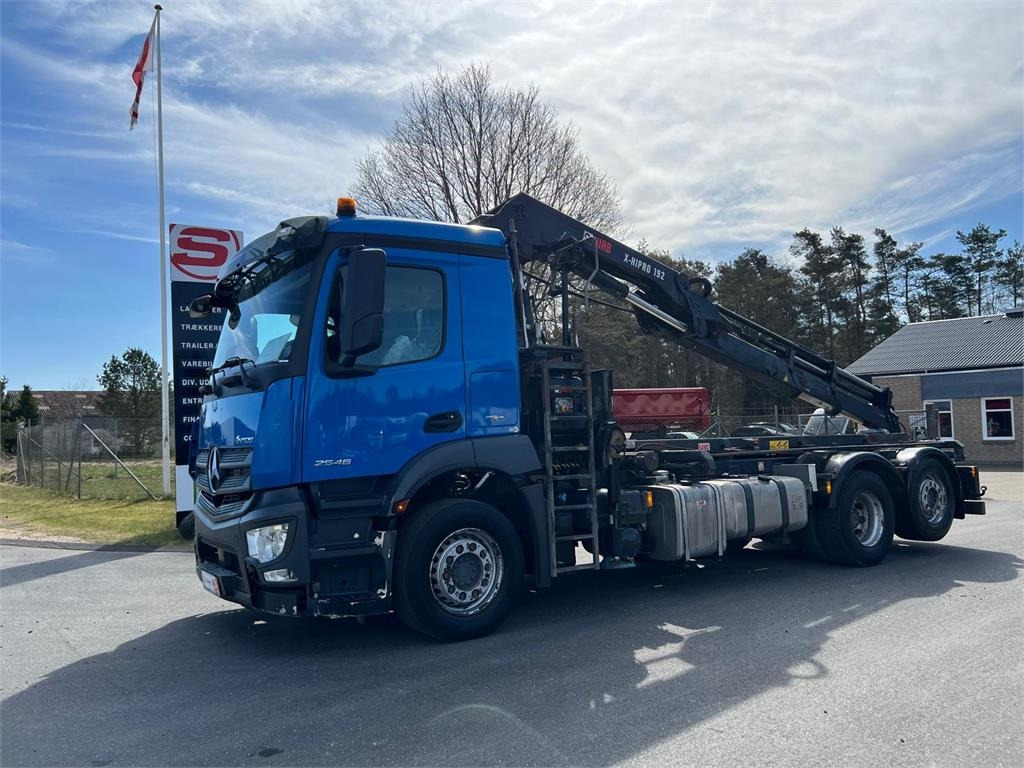 Mercedes-Benz Antos 2546 - Hiab 192 E kran  - Camión portacontenedor de cadenas: foto 1 Mercedes-Benz Antos 2546 - Hiab 192 E kran  - Camión portacontenedor de cadenas: foto 1
