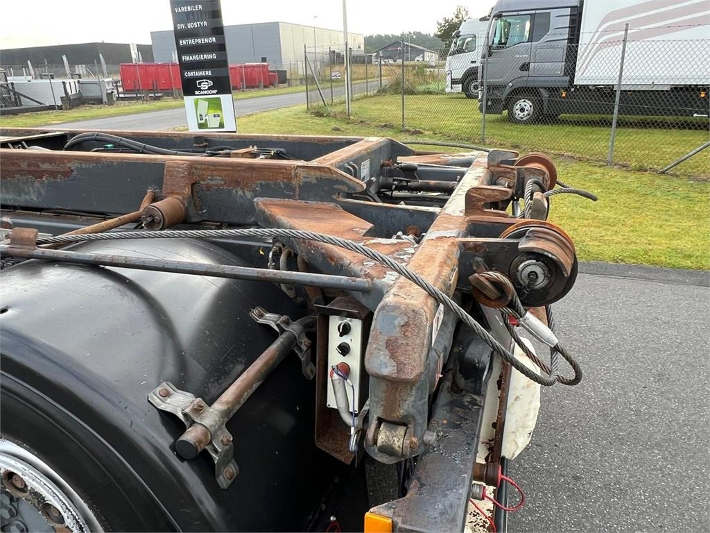 Mercedes-Benz Antos 2546 L  - Camión portacontenedor de cadenas: foto 5 Mercedes-Benz Antos 2546 L  - Camión portacontenedor de cadenas: foto 5