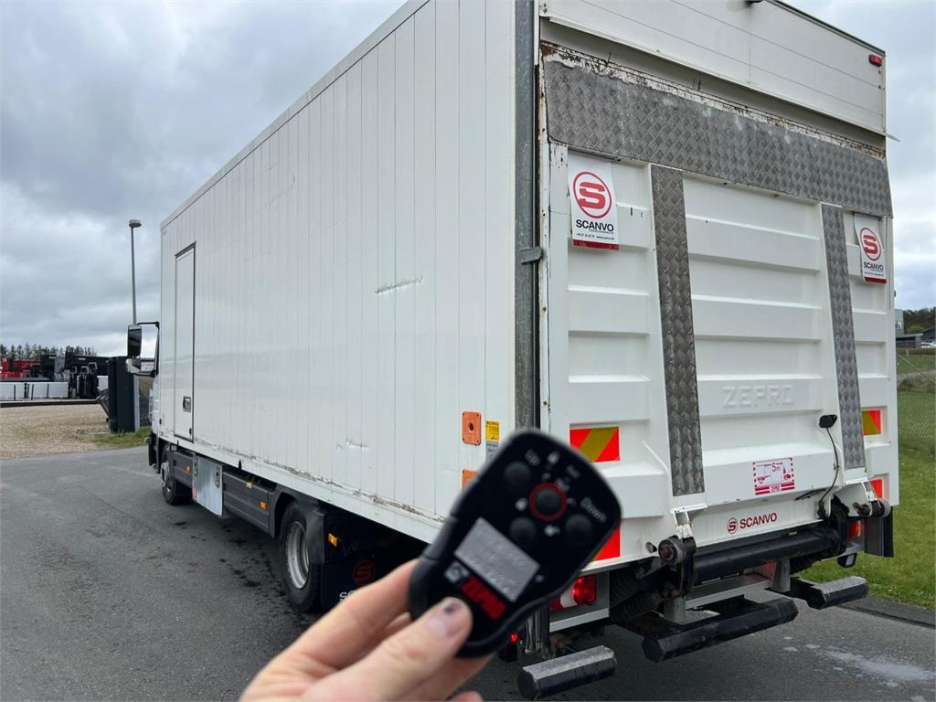 Mercedes-Benz Atego 1224 LnR  - Camión caja cerrada: foto 3 Mercedes-Benz Atego 1224 LnR  - Camión caja cerrada: foto 3