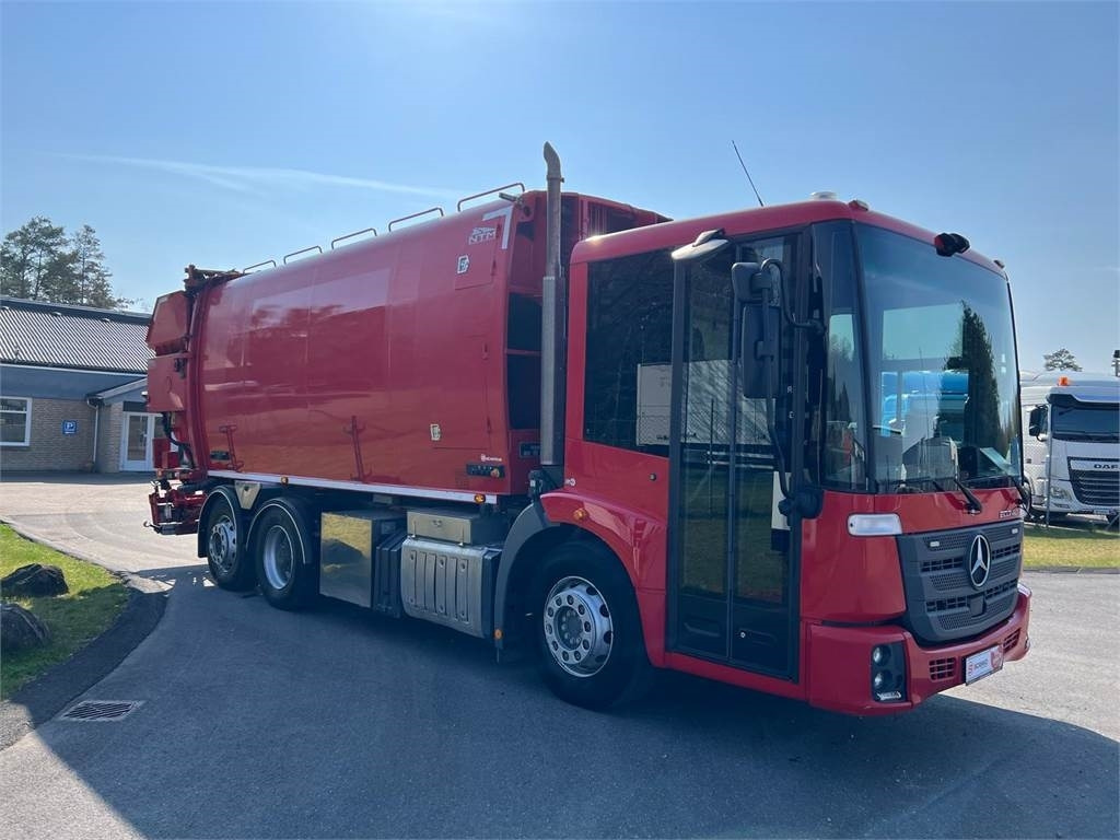 Mercedes-Benz Econic 2630L ENA 4 kammer NTM - Camión de basura: foto 4 Mercedes-Benz Econic 2630L ENA 4 kammer NTM - Camión de basura: foto 4