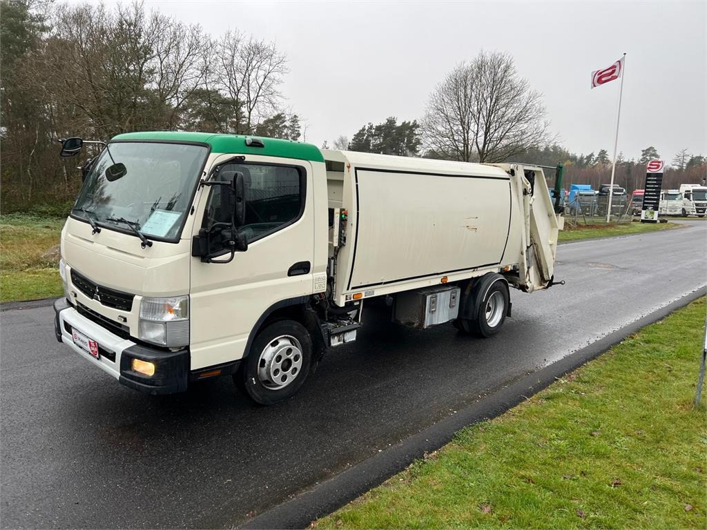 Mitsubishi Fuso CANTER 9C18 - Camión de basura: foto 1 Mitsubishi Fuso CANTER 9C18 - Camión de basura: foto 1