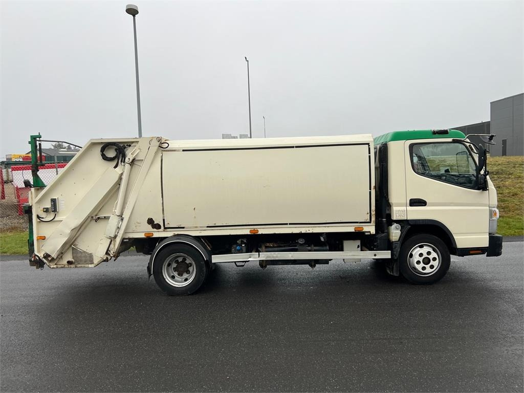 Mitsubishi Fuso CANTER 9C18 - Camión de basura: foto 4 Mitsubishi Fuso CANTER 9C18 - Camión de basura: foto 4