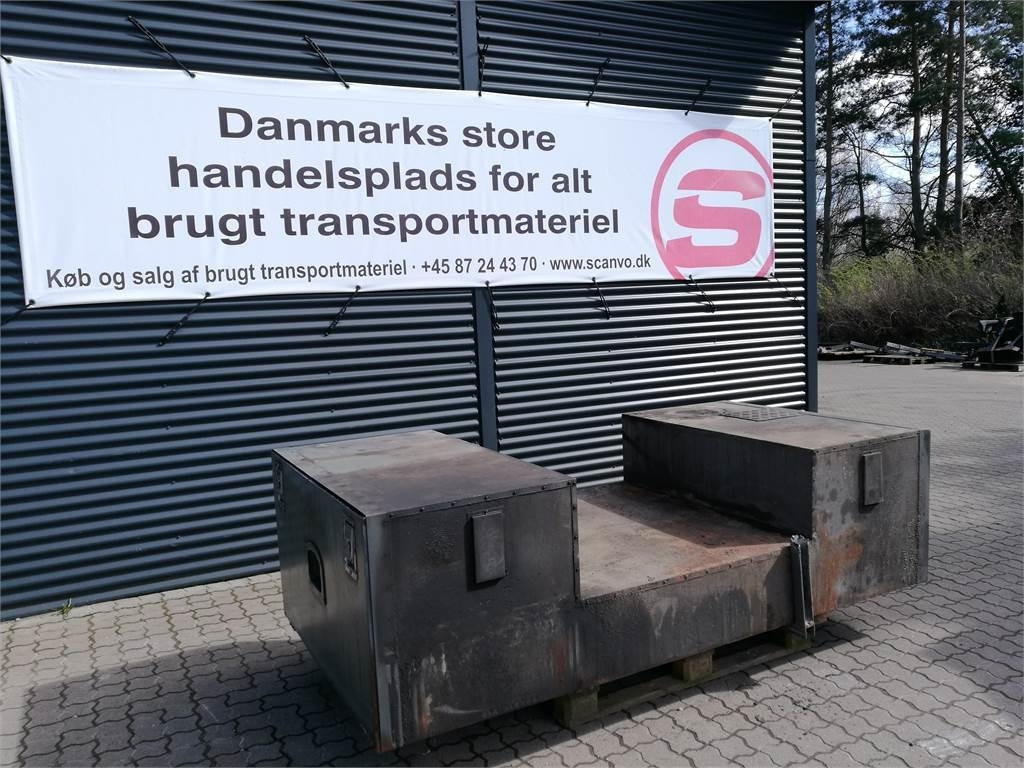 Gennemgående værktøjskasse fra Scania - Otros maquinaria: foto 1 Gennemgående værktøjskasse fra Scania - Otros maquinaria: foto 1