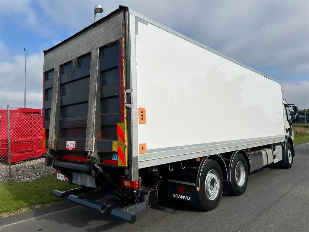 Volvo FE320 6x2*4 - Camión caja cerrada: foto 4 Volvo FE320 6x2*4 - Camión caja cerrada: foto 4