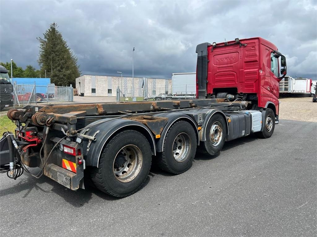 Volvo FH500 8x4 Tridempucher - Camión portacontenedor de cadenas: foto 4 Volvo FH500 8x4 Tridempucher - Camión portacontenedor de cadenas: foto 4