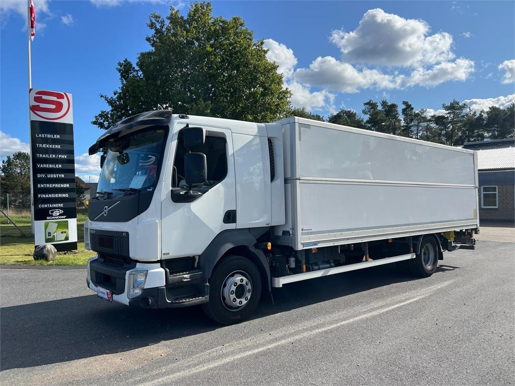 Volvo FL 250 16 ton - Camión caja cerrada: foto 1 Volvo FL 250 16 ton - Camión caja cerrada: foto 1