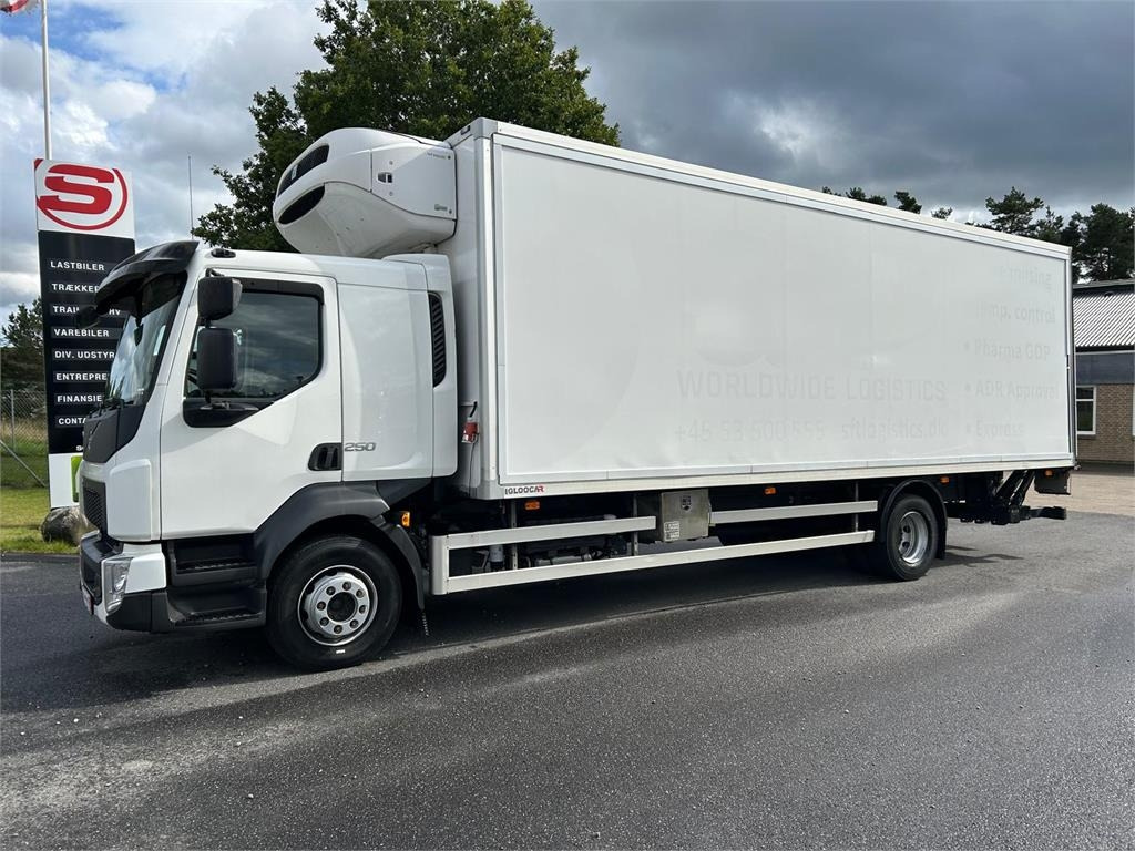 Volvo FL 250 16 ton - Camión frigorífico: foto 1 Volvo FL 250 16 ton - Camión frigorífico: foto 1