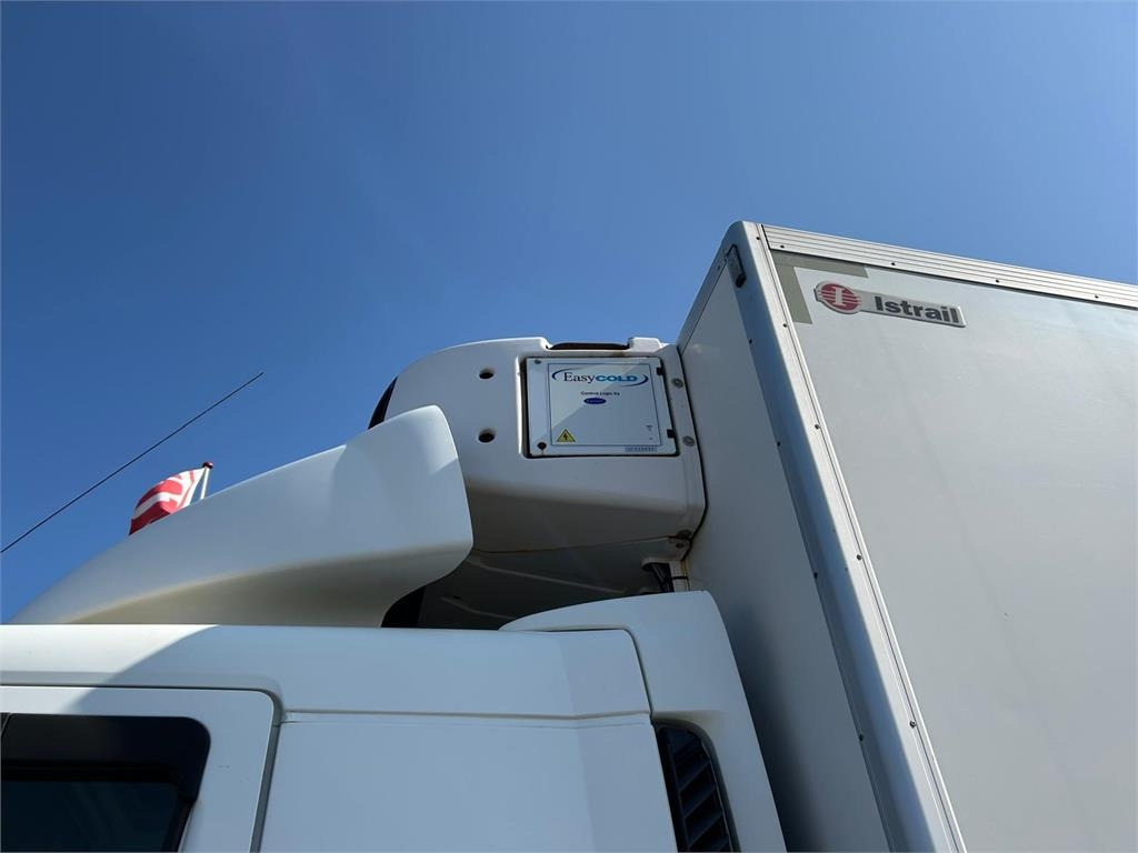 Volvo FL 280 (12 ton) Dobbelt compartment - Camión frigorífico: foto 3 Volvo FL 280 (12 ton) Dobbelt compartment - Camión frigorífico: foto 3