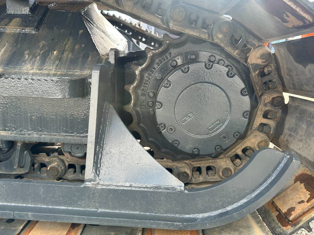 Excavadora de cadenas Doosan DX 140 LCR-5 metsäalusta: foto 13